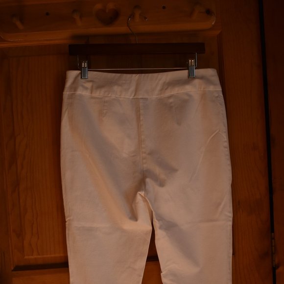 Cropped Pants - Picture 4 of 8
